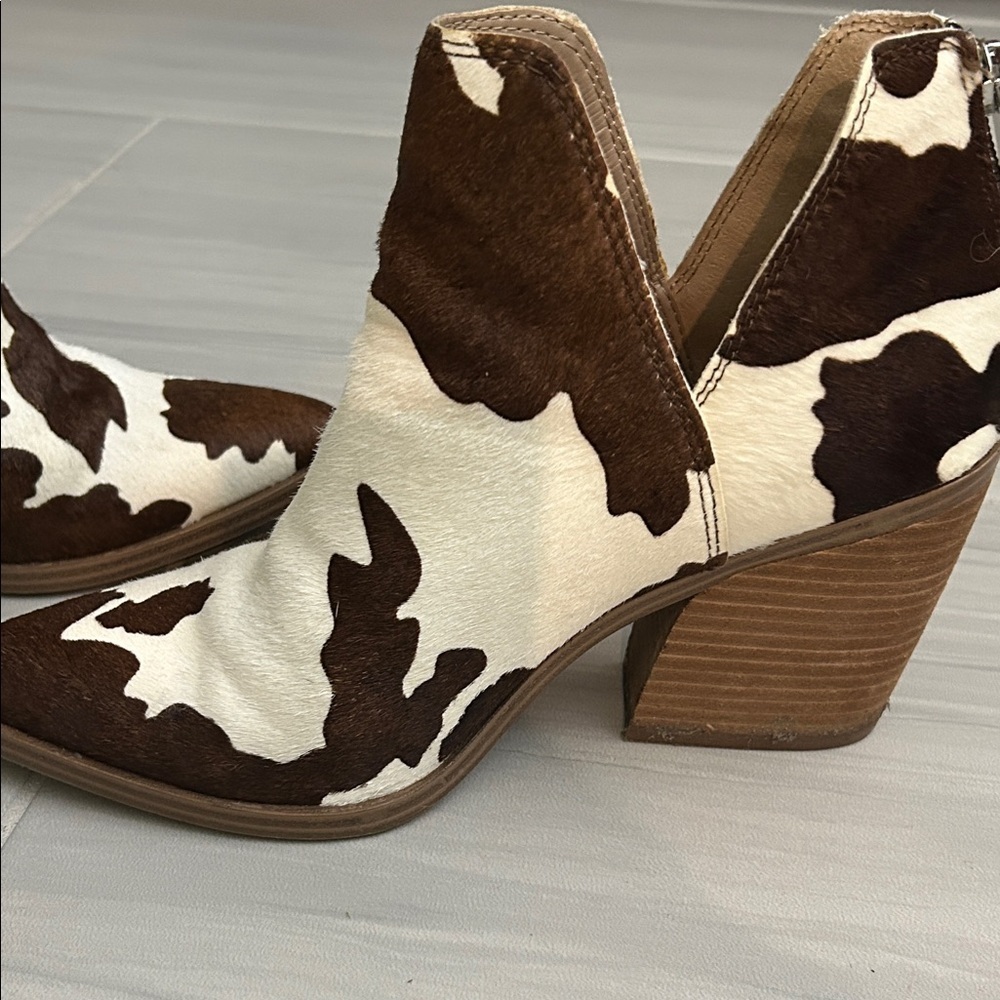 Steve Madden Brown and Cream Ankle Boots - Picture 11 of 12